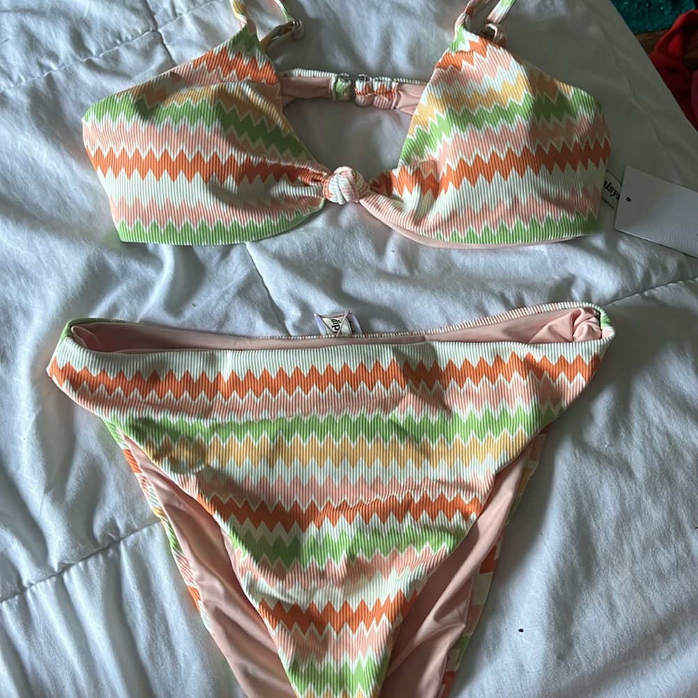 Brand New dippin daisy bikini